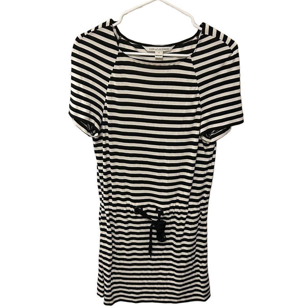 🎬Diane Von Furstenberg Black and White Striped Mini Dress size Small GUC